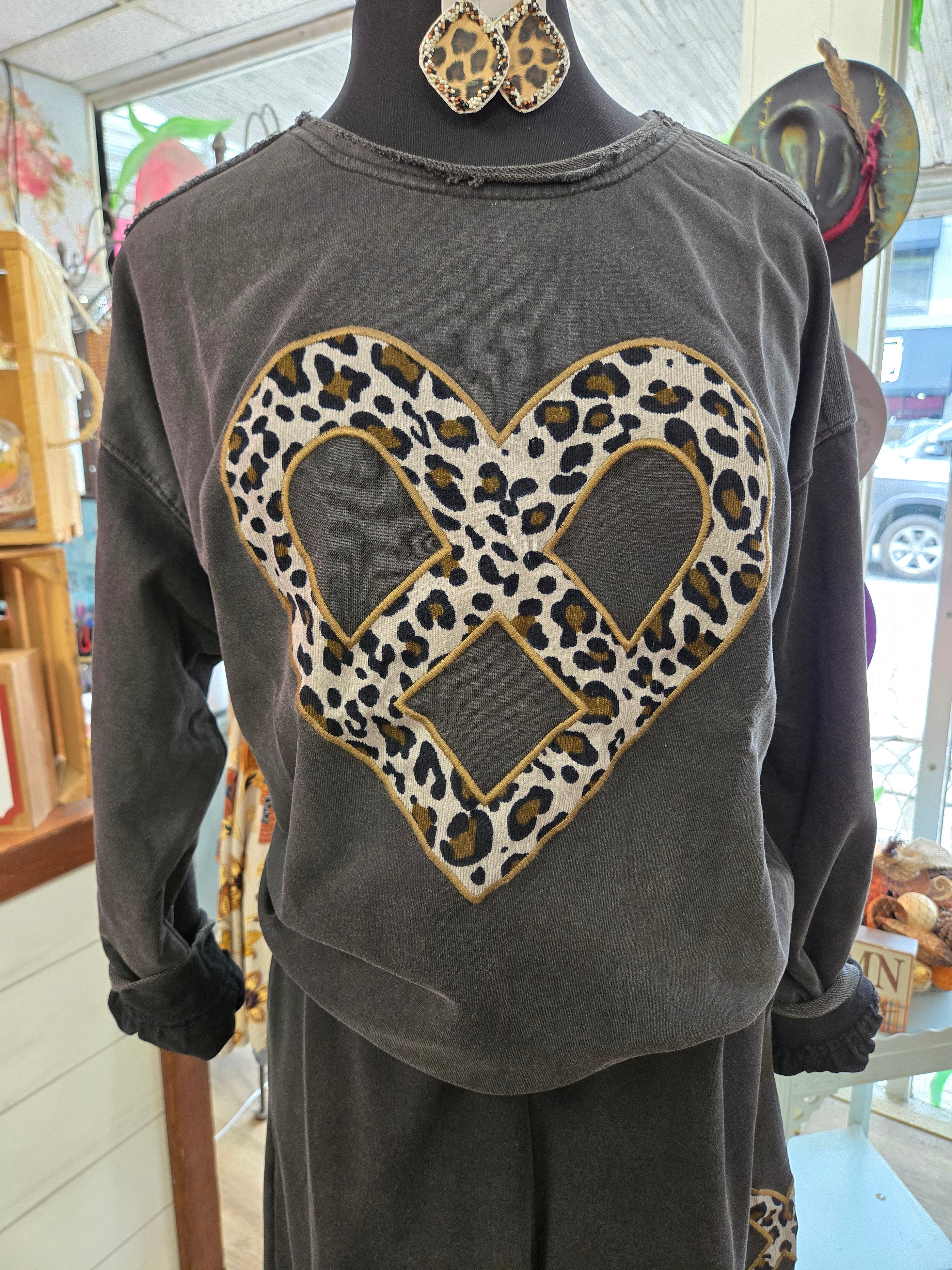 Leopard Applique Sweatshirt!