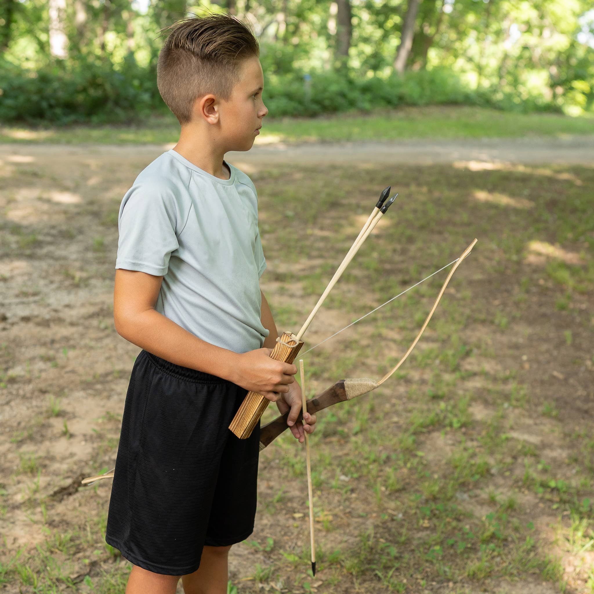 Wooden Bow w/ Quiver!