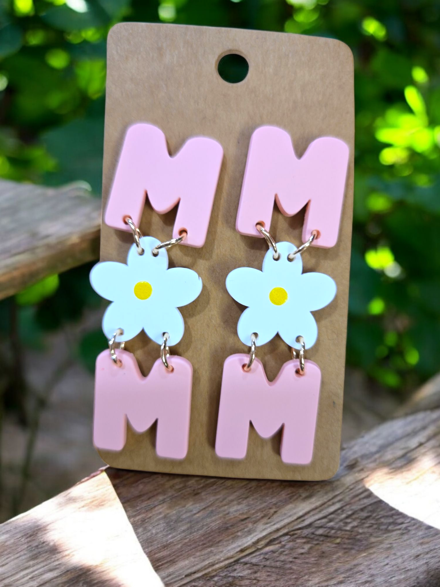 Mom Daisy Earrings!