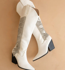 Knee High Fringe Boots!