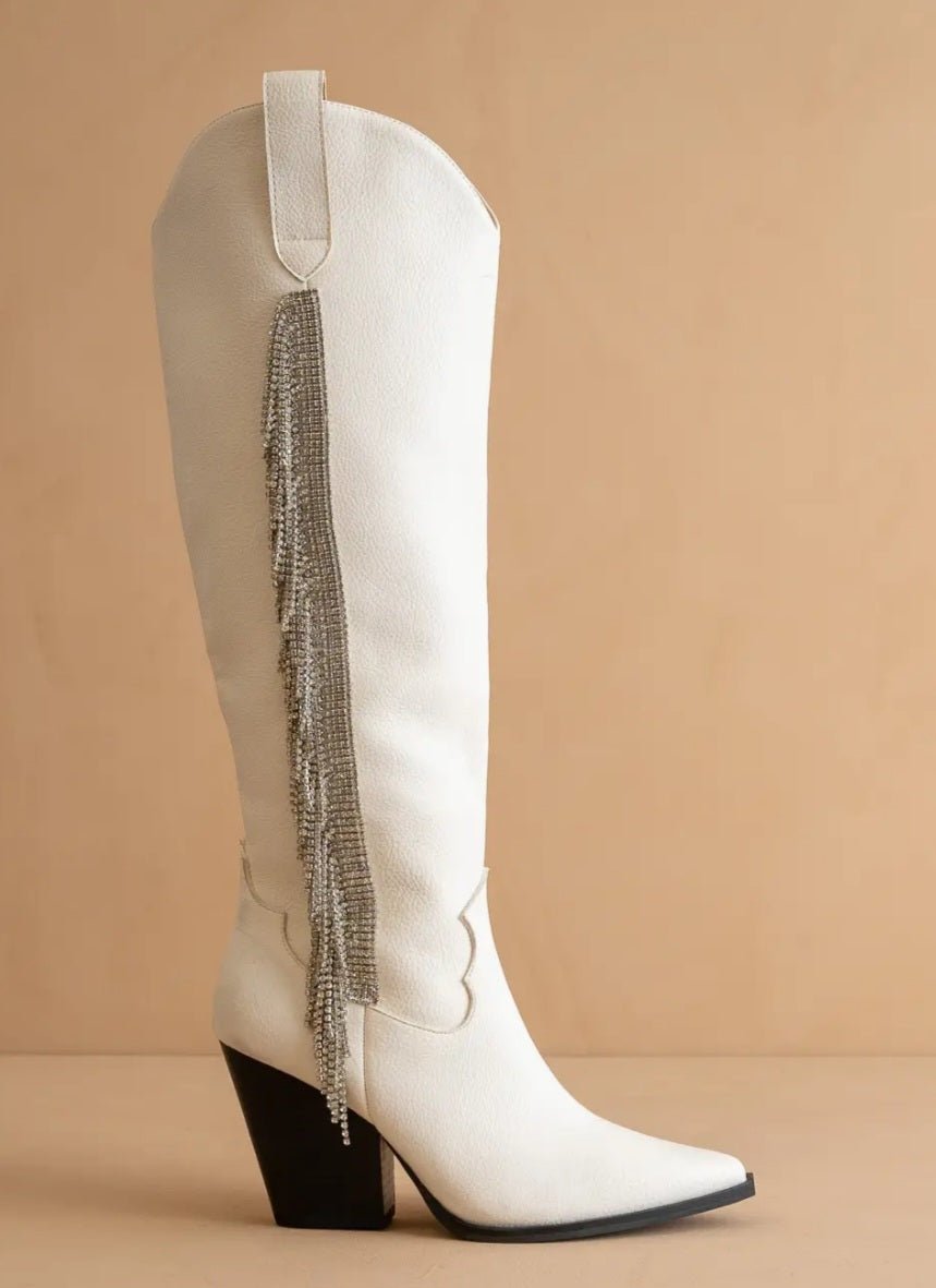 Knee High Fringe Boots!
