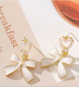 Pearl Bow Earrings!