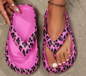 Leopard Cloud Flipflops!