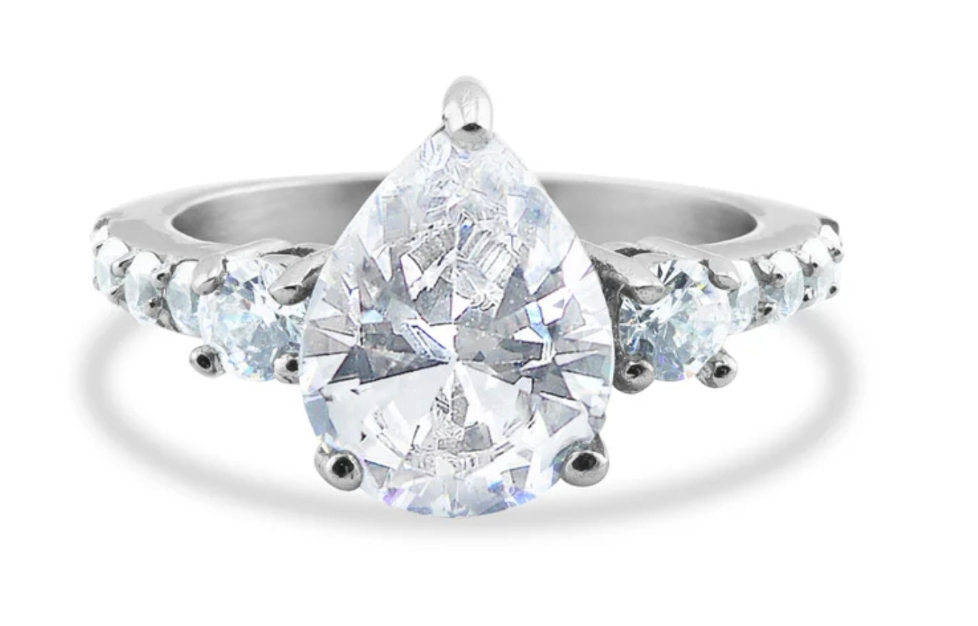 Teardrop Statement Ring!