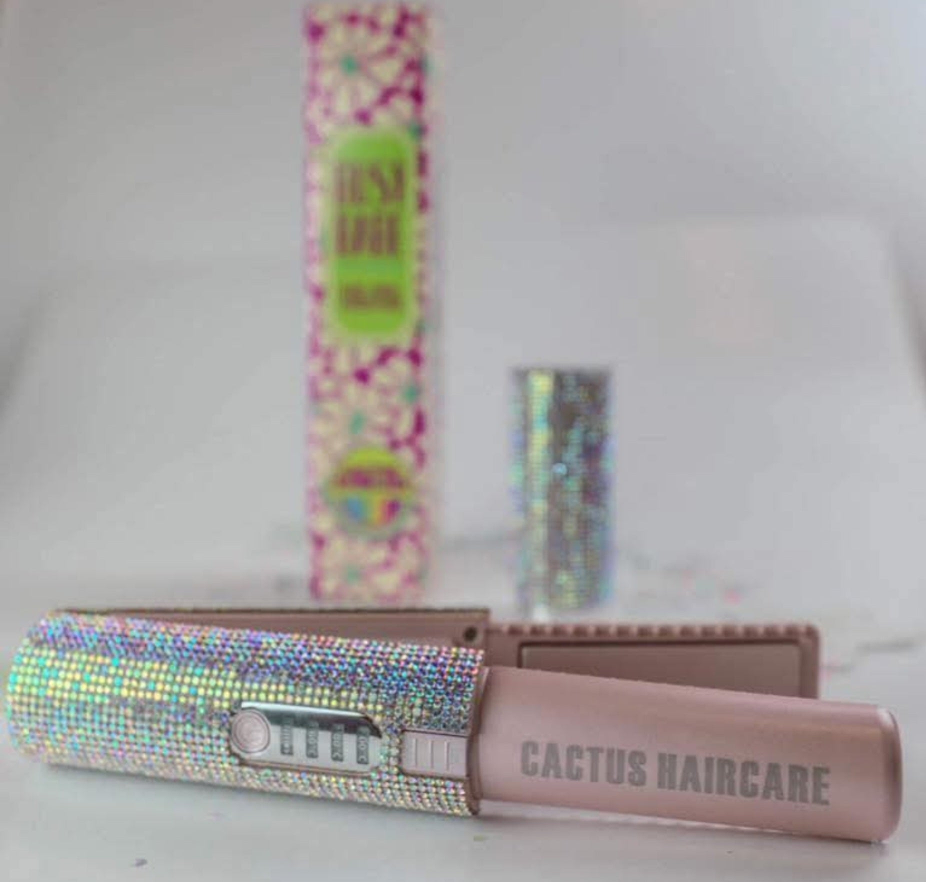 Busy Babe Travel Straightener!